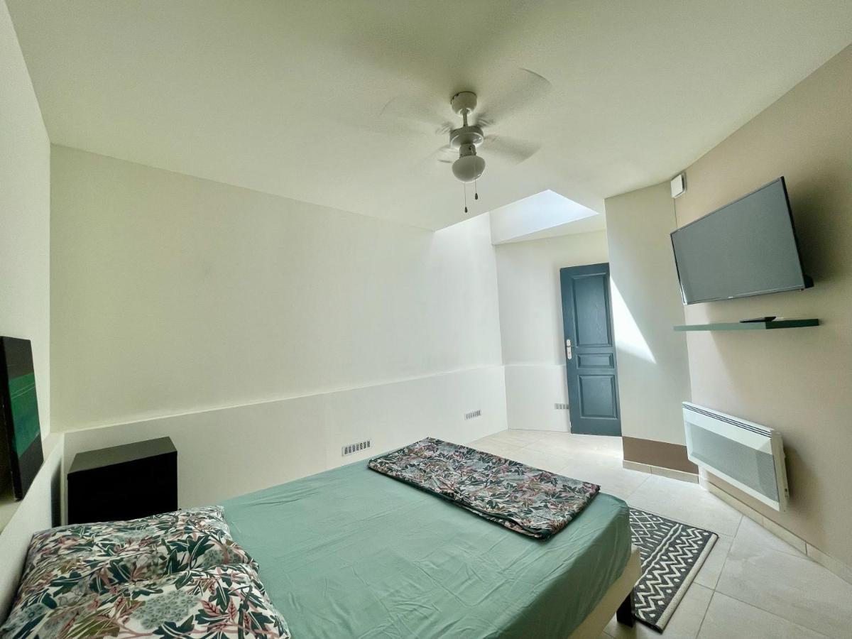 Appartement Souplex Jardin Proche Autoroute, Plages Et Attractions, Wifi - Tv, Calme Bessan Bagian luar foto